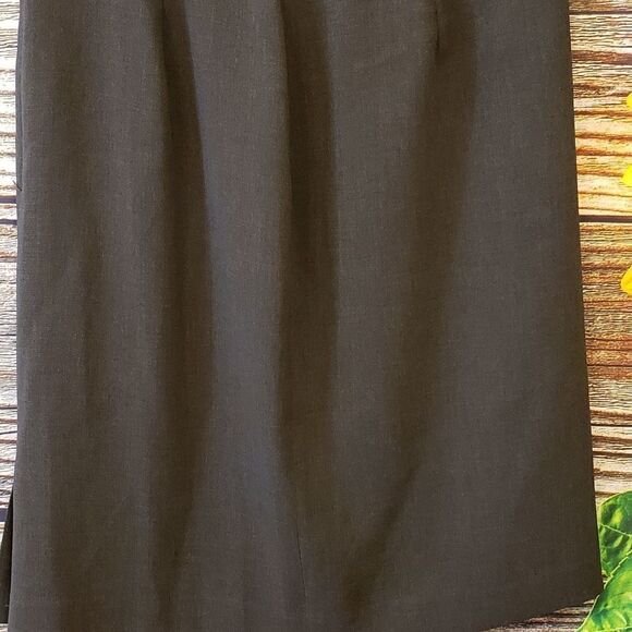 CasualācornersĀ darkābrownāmidiāskirtāSizeā8 - Picture 3 of 5